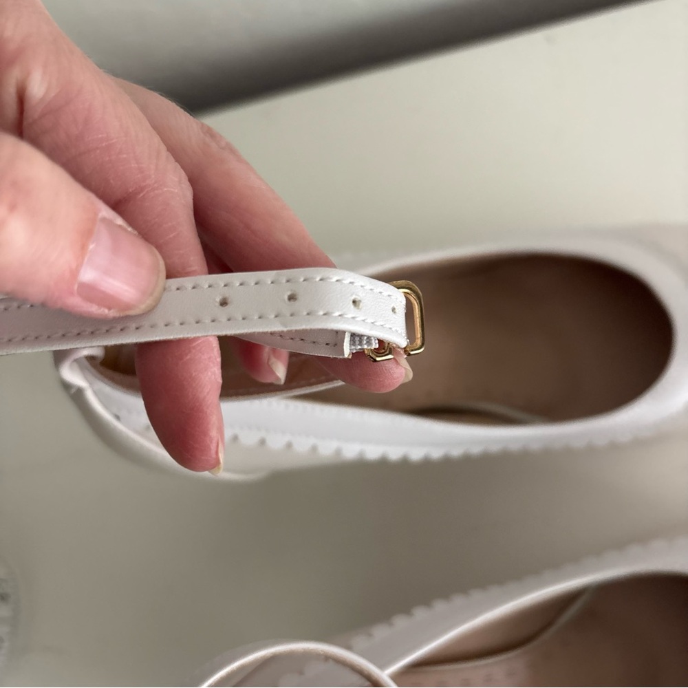 Off-White Vegan Mary Jane Heeled Pumps Scalloped Edge Trim Ankle Strap, Sz 10.5 - Picture 7 of 8
